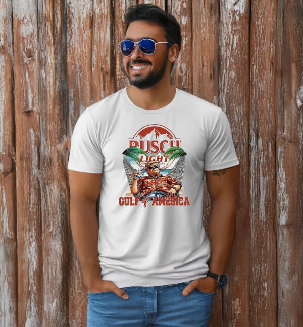 Trump busch light beach gulf of America T-Shirt